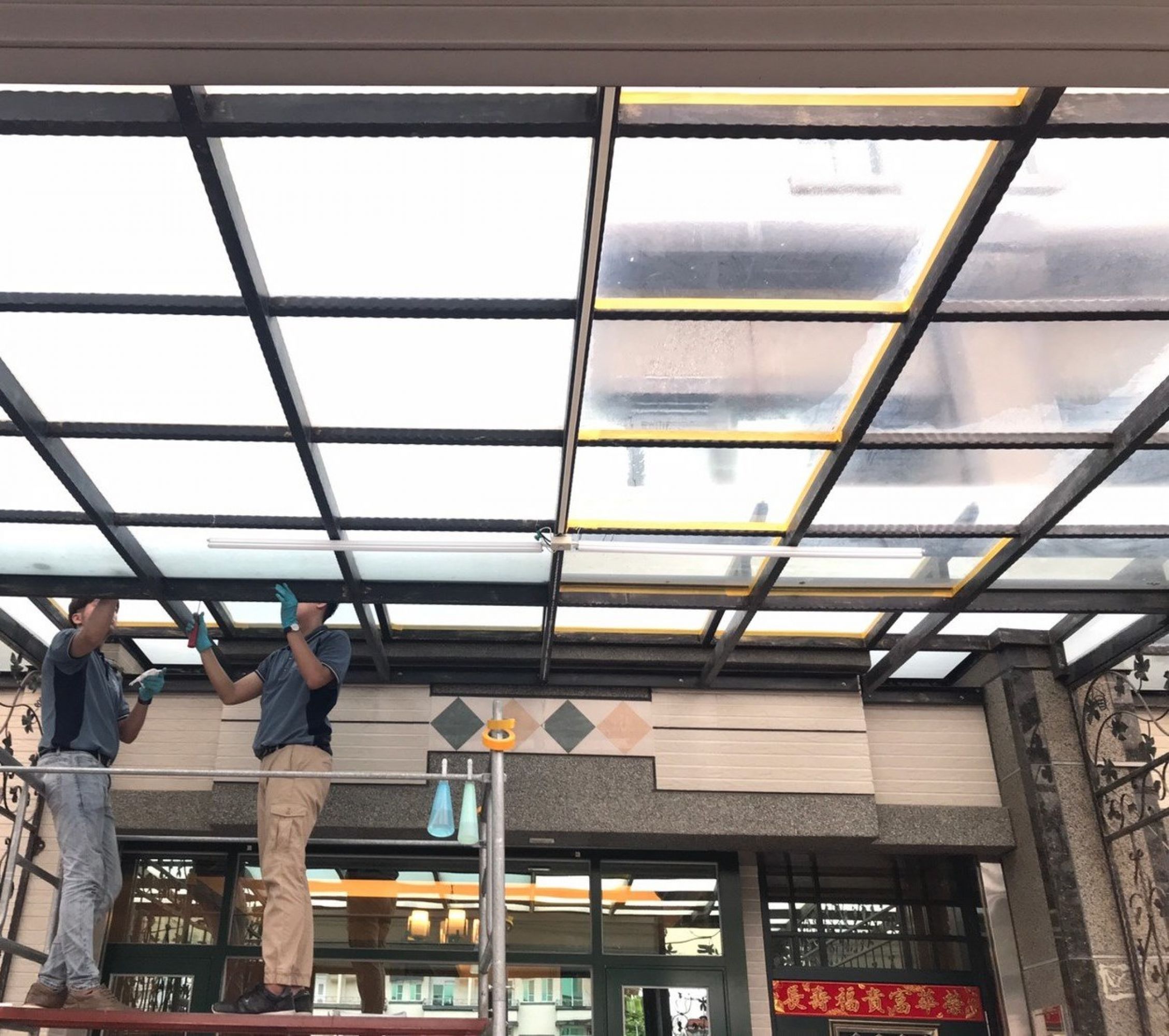 玻璃採光罩很熱最快改善的方法